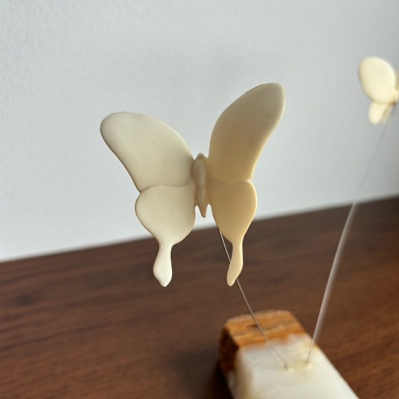 Vintage 1974 Marvin Wernick Mid Century Kinetic Art Butterflies On Quartz Base - Picture 8 of 14